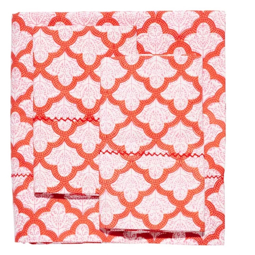 Roller Rabbit Jemina Sheet Set in Red. Twin/Twin XL